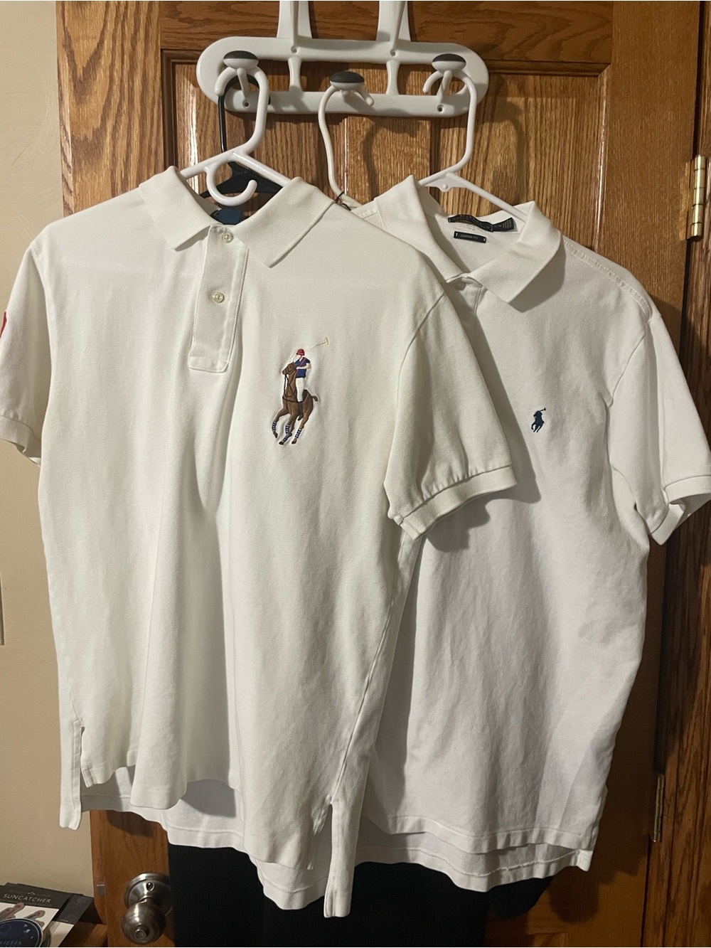 2 for 1 Ralph Lauren deal. Men’s M and L, but both fit the same.READ DESCRIPTION